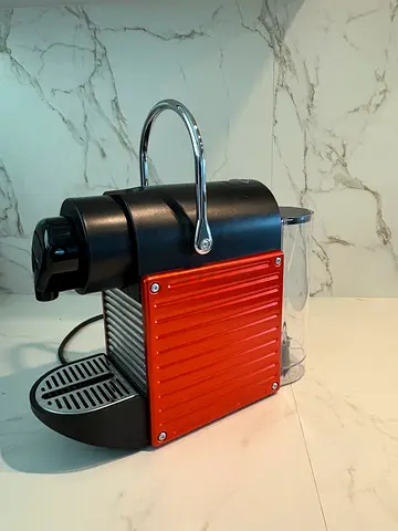 Nespresso Pixie machine