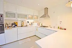 Upgraded &amp; Extended | Furnished | Vacant