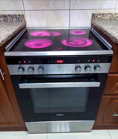 Siemens Latest with touch program 4hubs electric ceramic cooking range 60/60 size with Oven for Sale