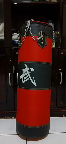 كيس ملاكمة، شنطه ملاكمه، Boxing Bag مع قفازات ملاكمه لم تستخدم جديده تماما