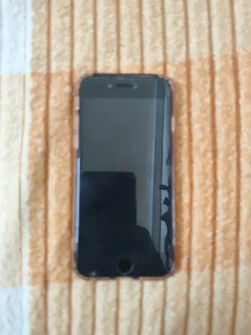 iphon SE2020 Very good Condition phon only chenge battery but good battery backup️