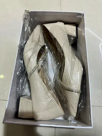 Shoe