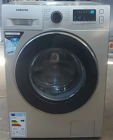 8kg Samsung new model Ecco babble full automatic Good condition Good working totally perfect silver