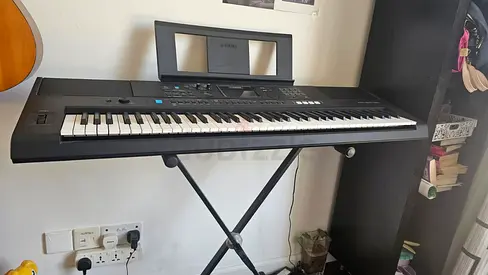 Yamaha PSR EW-425 76 KEY KEYBOARD FOR SALE