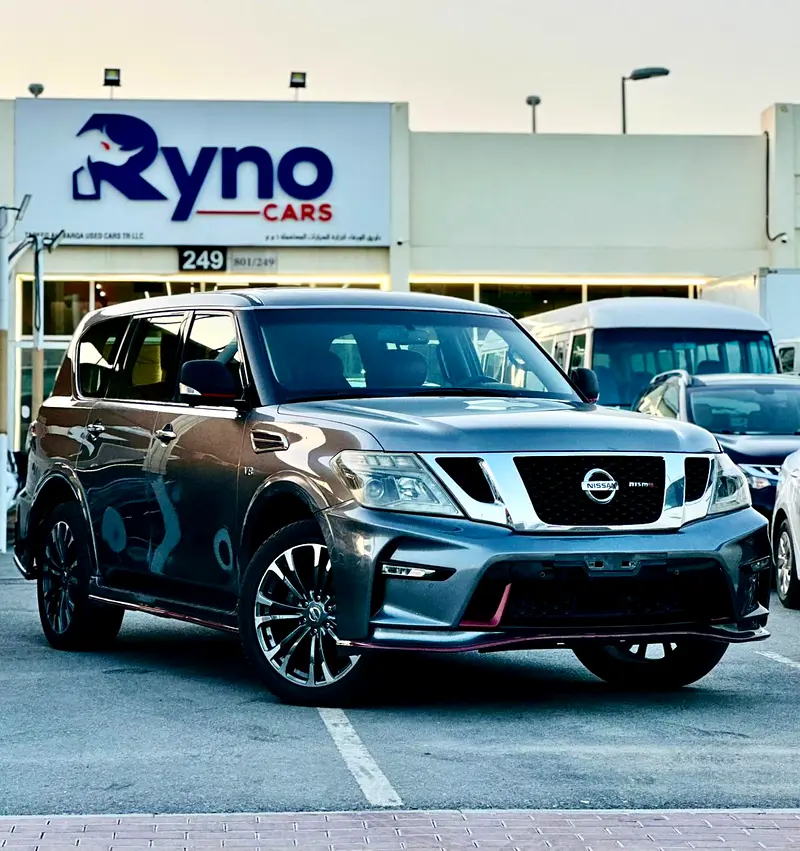 Nissan Patrol 2015 — photo 1 of 13