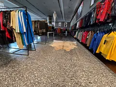 Showroom for Rent-Easy Access-Business Opportunity