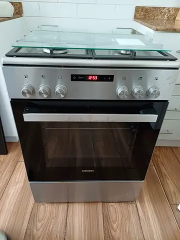 Siemens 4 Burner Top Gas Oven Electric Stove Size 60x60 CM
