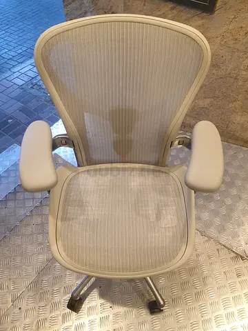 Herman Miller Aeron Remastered fully loaded