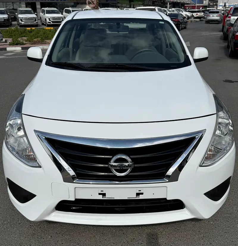 Nissan Sunny 2023 — photo 1 of 18