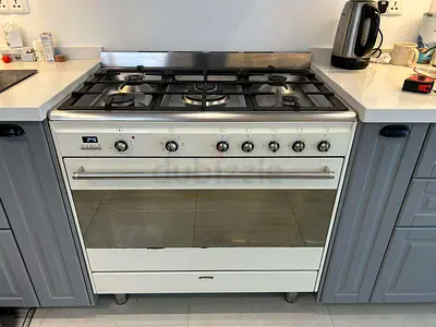 Italian Smeg Top 5 Burner Gas Down Oven Electric Cooker Range 90cm