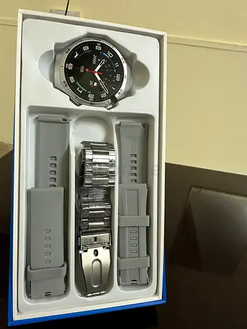 Stylish Mens Smart Watch with Extra Straps