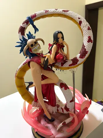 One piece boa Hancock figure