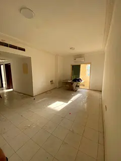 For rent in Sharjah – Al Majaz 2 🛏️ 2-bedroom apartment with a living room 📐 Excellent spa