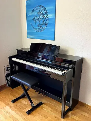 Yamaha Clavinova CLP-470 – Timeless Elegance Meets Grand Piano Magic!