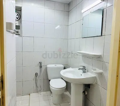 Neat  Clean Executive Bed Space for Bachelors.