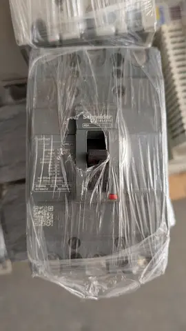 Schneider Electric Circuit Breaker - Brand New