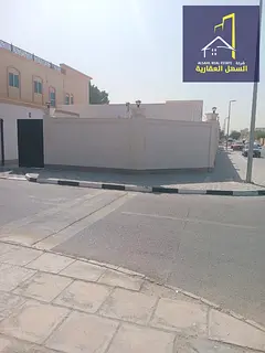 Corner villa on two streets, 6 master bedrooms