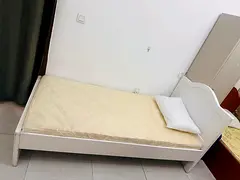 Bed Space for ladies near to Silicon Central Mall