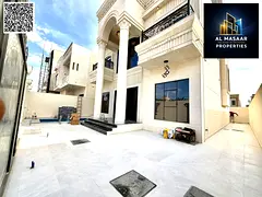 Villa for sale with a classic design, two floors and a rooftop, with a swimming pool. Registration a