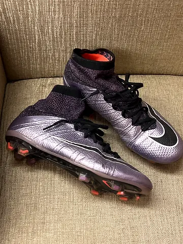 Soccer boot