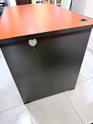 Sturdy and Stylish Home Office Table