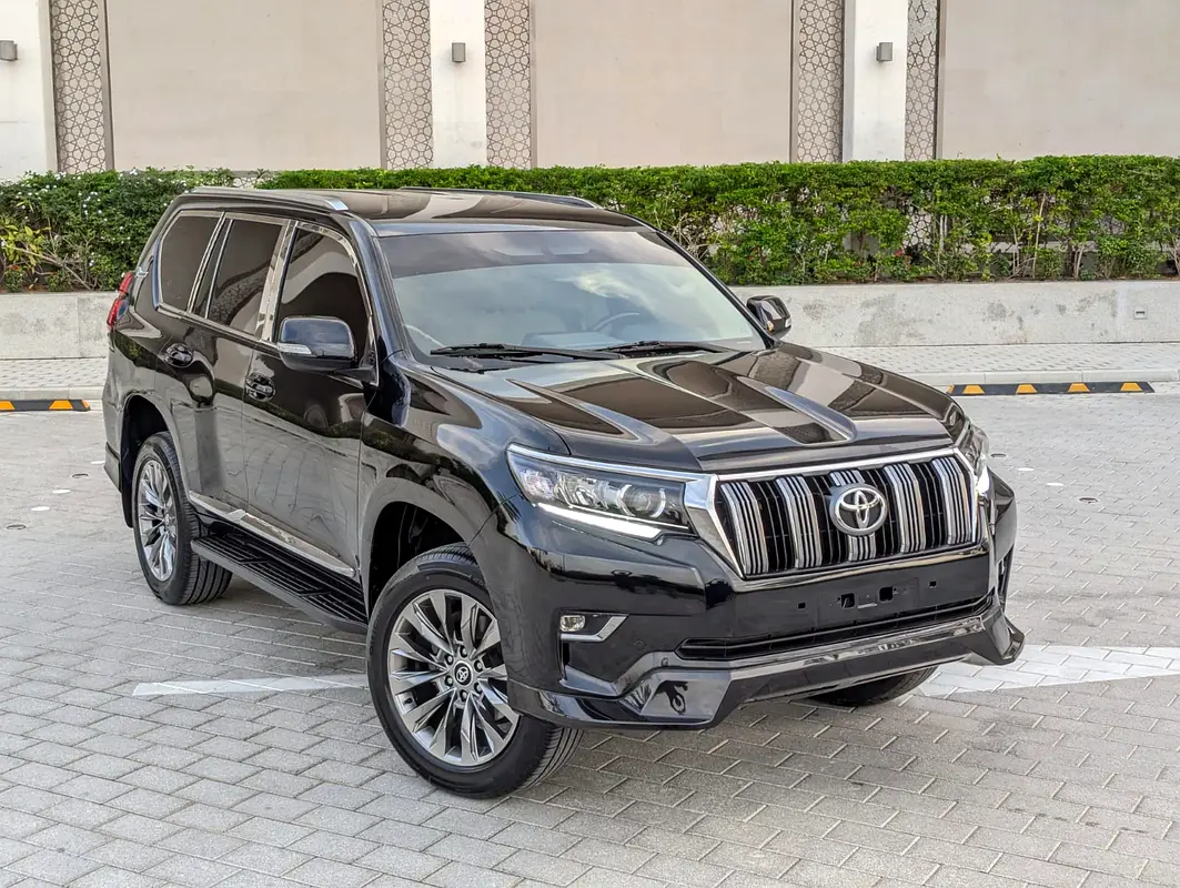 Toyota Prado 2020 — photo 1 of 19