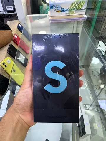 Samsung Galaxy S22 Ultra 266GB Box Packed