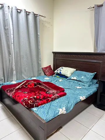 Bed with matris