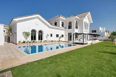 Maison Privee - Fully Upgraded Luxury 5BR Villa w/Dramatic Vw Private Beach, Pool