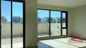 VACANT | LARGE LAYOUT | SINGLE ROW