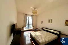 Green Lakes | High Floor | Vacant | 1 Bed
