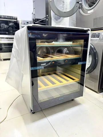 Miele wine fridge in excellent like new