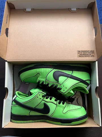 Nike sb dunk low powerpuff girls buttercup sz 10US