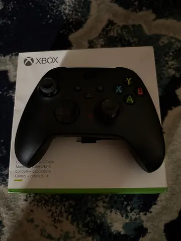 Microsoft Xbox Wireless Controller for Sale ORIGIONAL WITH CABLE