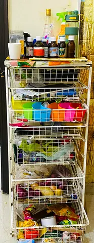 Leaving UAE 10 AED STEEL WINGS