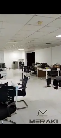 Limited time offer: A very nice office at an excellent price for sale, also available in installments, and the office space is very large.