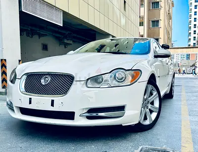 2010 XF LUXURY V6-SUPER LOW KMS-GCC NO ACCIDENT-SERVICE HISTORY-SMOOTH DRIVING-EVERYTHING is PERFECT