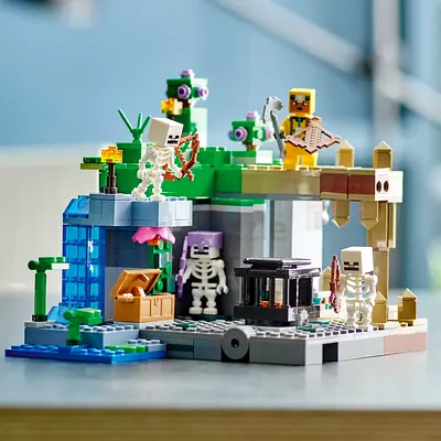 LEGO Minecraft The Skeleton Dungeon 21189
