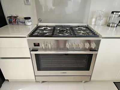 Bosch 8 series 5 burner top gas with electric oven