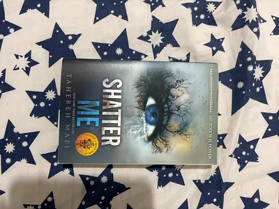 shatter me book (untouched literally)