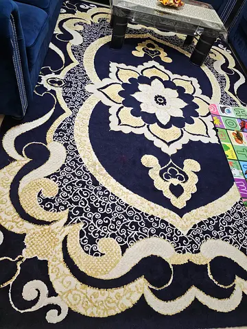 Elegant Modern Area Rug with Intricate Patterns