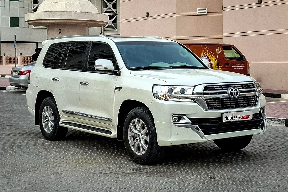 Toyota Land Cruiser 2021 — photo 1 of 15