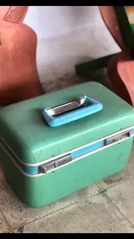 Vintage Green Cooler Box