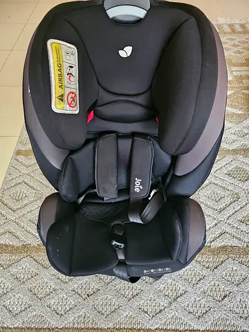Joie Car Seat in Excellent Condition. Reclines, padded, very safe comfortable.