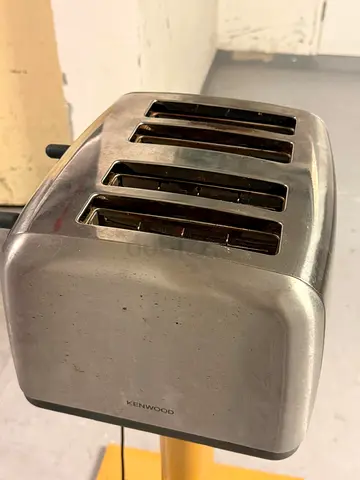 Kenwood 4-Slice Toaster in Great Condition