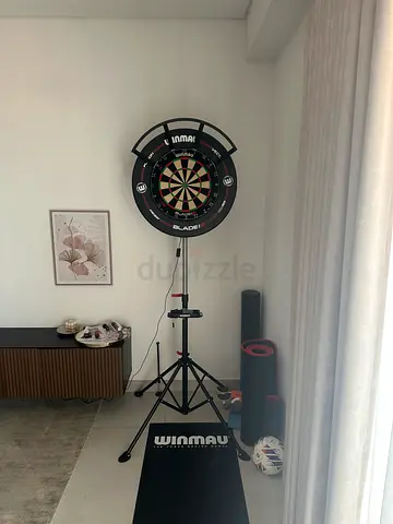 Winmau Dartboard Set - Excellent Condition, Ready to Play!