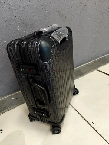 Suitcase aluminum