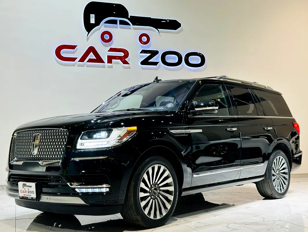 Lincoln Navigator 2019 — photo 1 of 10
