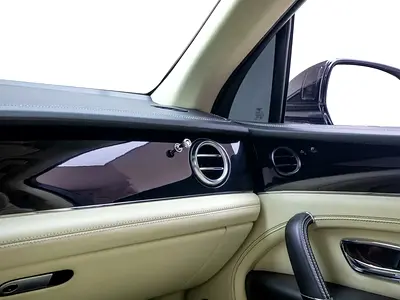 صورة مصغرة 13 لـ 2019 Bentley BENTAYGA