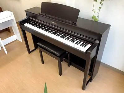 Yamaha Rosewood CLP-545R Wooden Keys– Unbeatable Offer